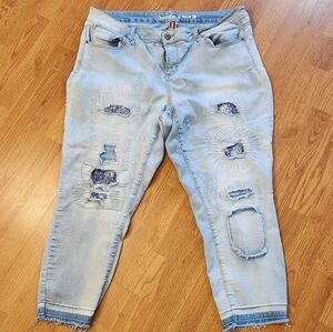 Revolution by Revolt Womens Sz 20 Ankle Length Light Blue Denim Distressed Jeans